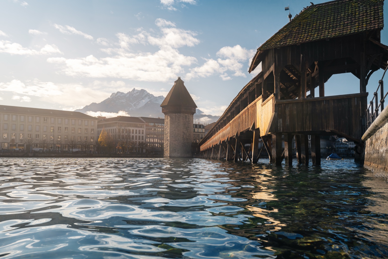 Dubai → Zurich → Lucerne (Chapel Bridge + Lion Monument) — Wanvela